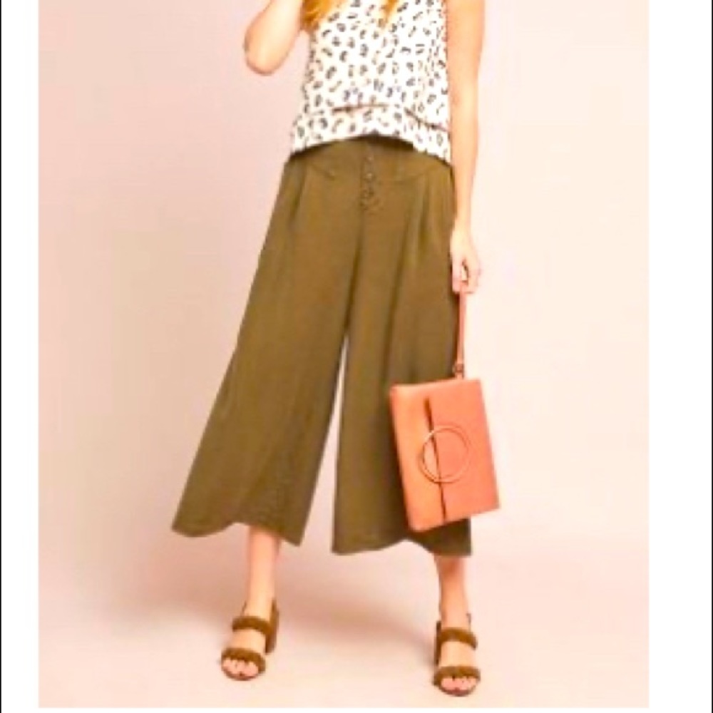 Oceanside cropped wide leg trouser.